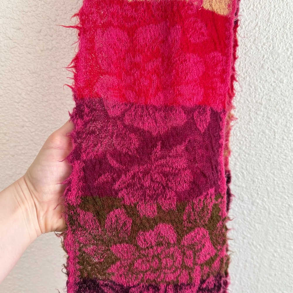Butapana Japan Pink Floral Patchwork Knit Scarf Fuzzy Magenta Wool Boho - Picture 5 of 5